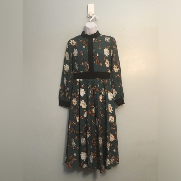 ricco bruno Dresses & Skirts - RICCO Bruno Forest Green Floral High-Neck Maxi Dress with Black Trim